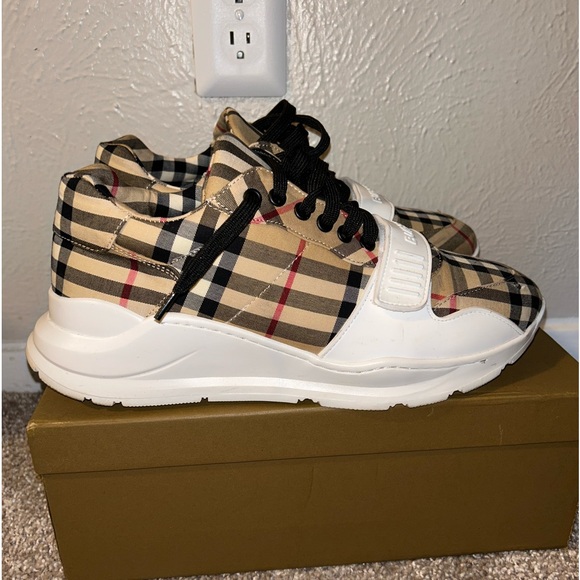 Worn a couple times, size 45- US 11 serious offer - Picture 1 of 6